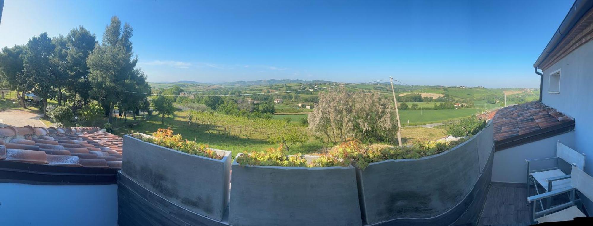 La Sosta Di Guido A Tavullia Bed & Breakfast Ngoại thất bức ảnh