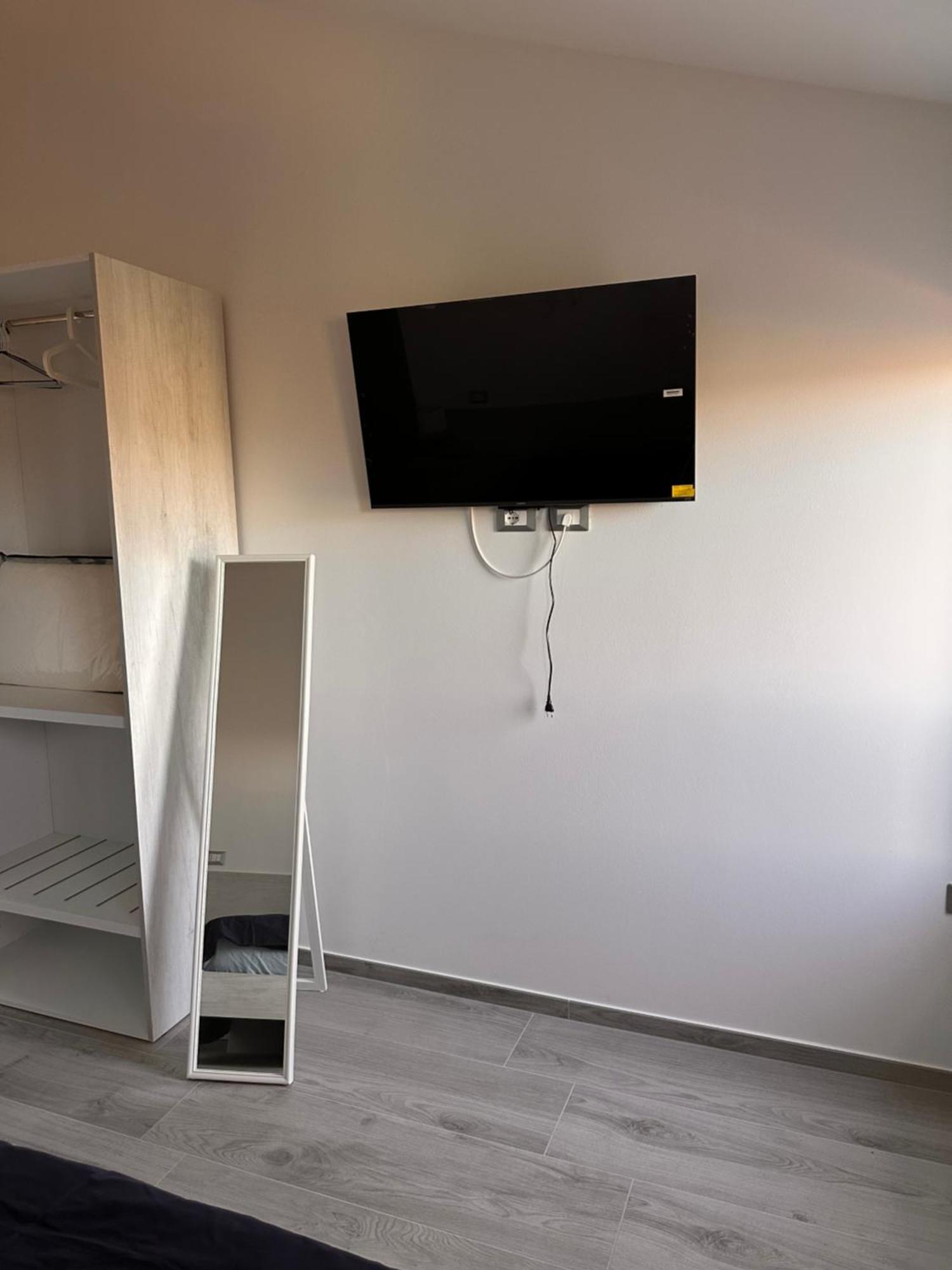 La Sosta Di Guido A Tavullia Bed & Breakfast Ngoại thất bức ảnh